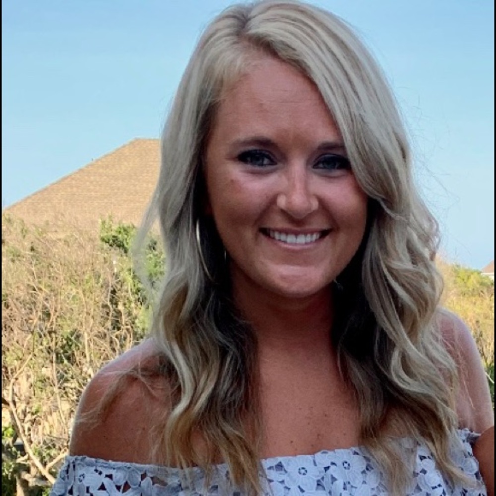 Meet your Posher, Elizabeth